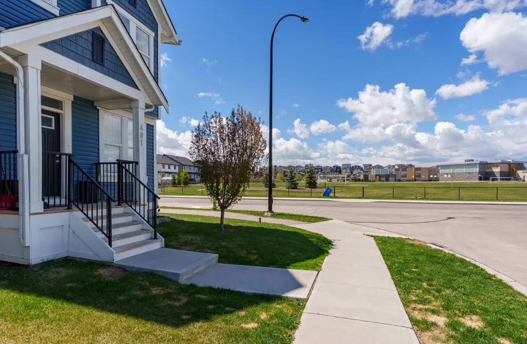401 South Point Glen SW Airdrie AB T4B 4L1