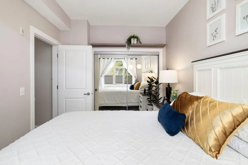 117 Copperpond Common SE Calgary AB T2Z 5E2