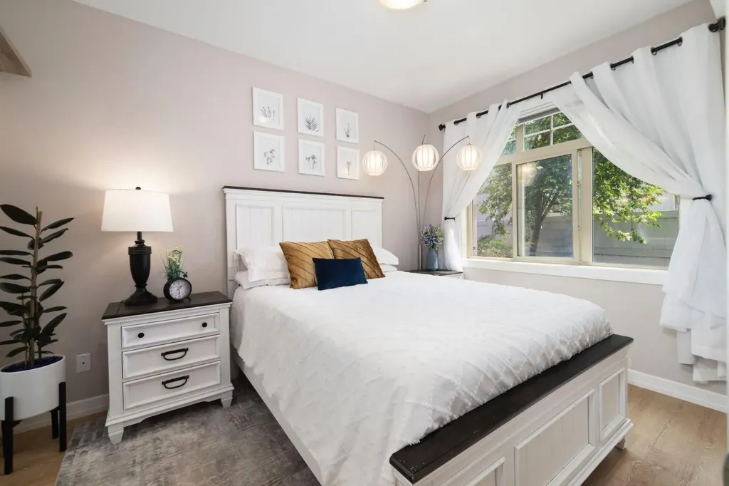117 Copperpond Common SE Calgary AB T2Z 5E2