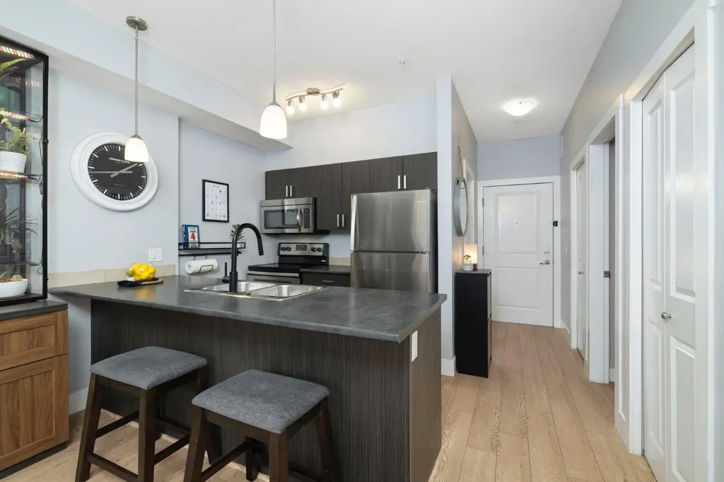 117 Copperpond Common SE Calgary AB T2Z 5E2