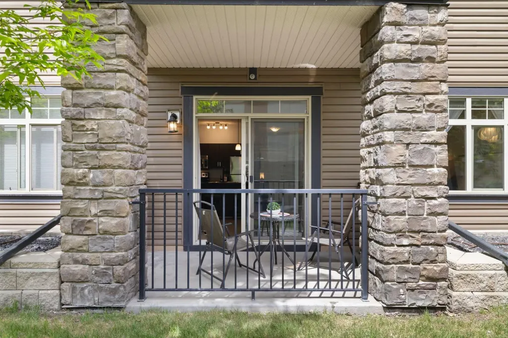 117 Copperpond Common SE Calgary AB T2Z 5E2