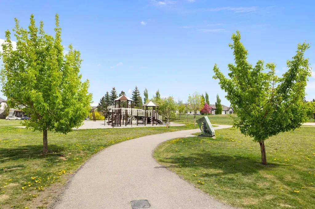 117 Copperpond Common SE Calgary AB T2Z 5E2
