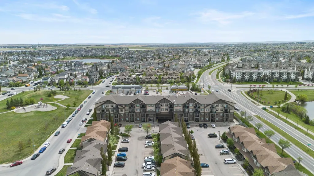 117 Copperpond Common SE Calgary AB T2Z 5E2