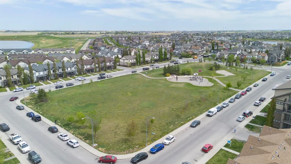117 Copperpond Common SE Calgary AB T2Z 5E2