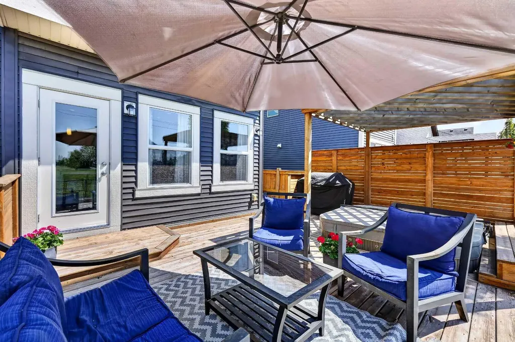 236 Aspenmere Circle Chestermere AB T1X 0T6