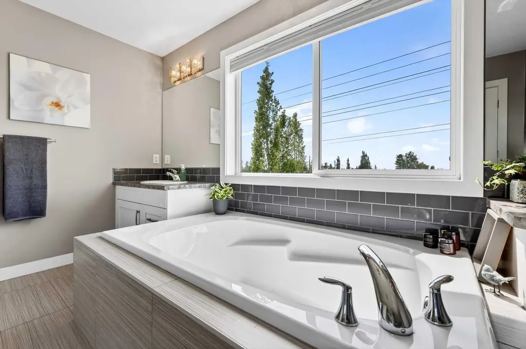 236 Aspenmere Circle Chestermere AB T1X 0T6