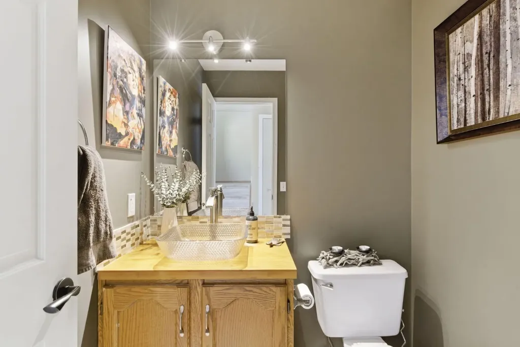 90 Coventry Lane NE Calgary AB T3K4G4
