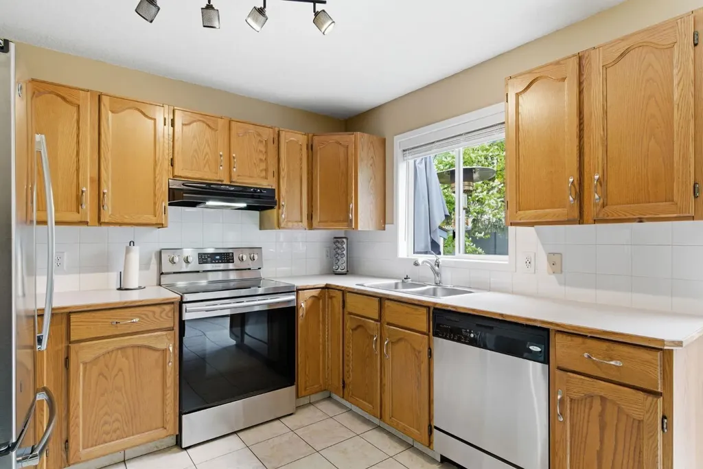 90 Coventry Lane NE Calgary AB T3K4G4