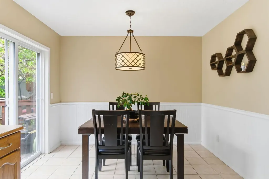 90 Coventry Lane NE Calgary AB T3K4G4