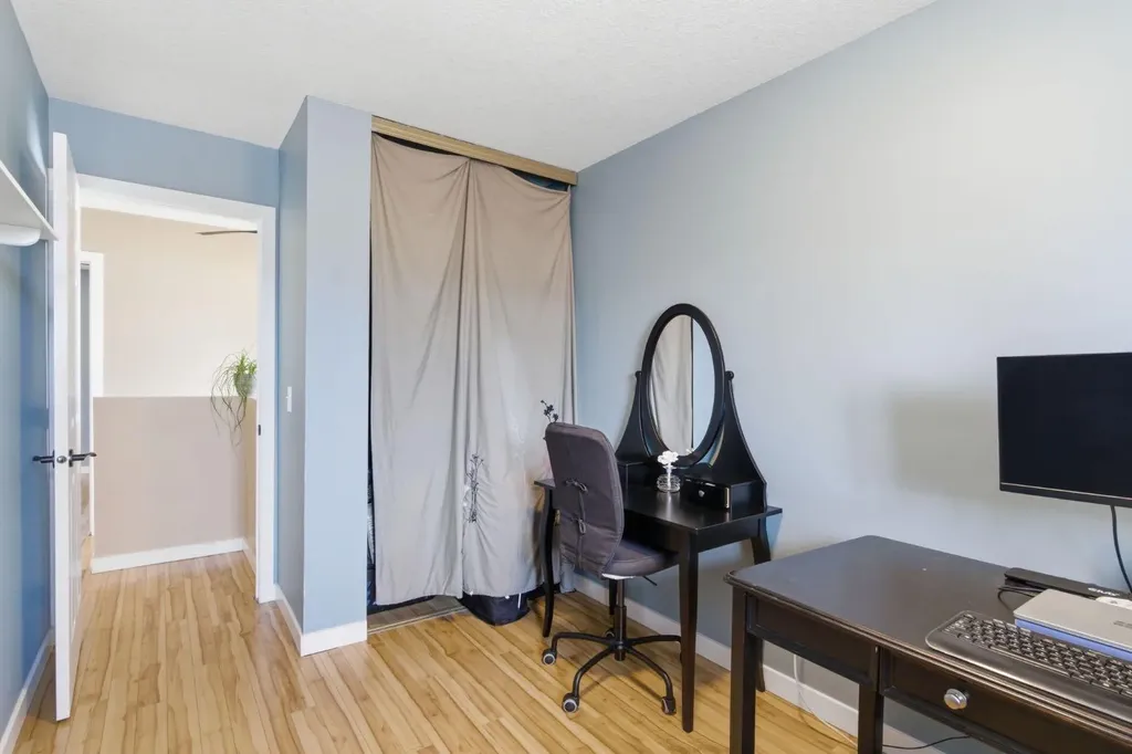 90 Coventry Lane NE Calgary AB T3K4G4