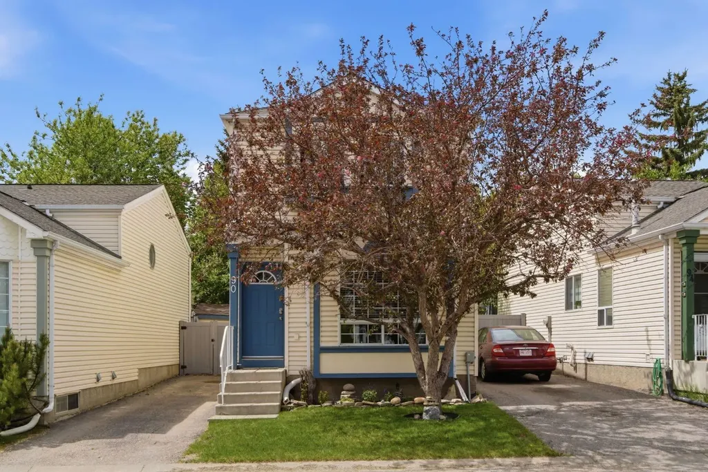90 Coventry Lane NE Calgary AB T3K4G4