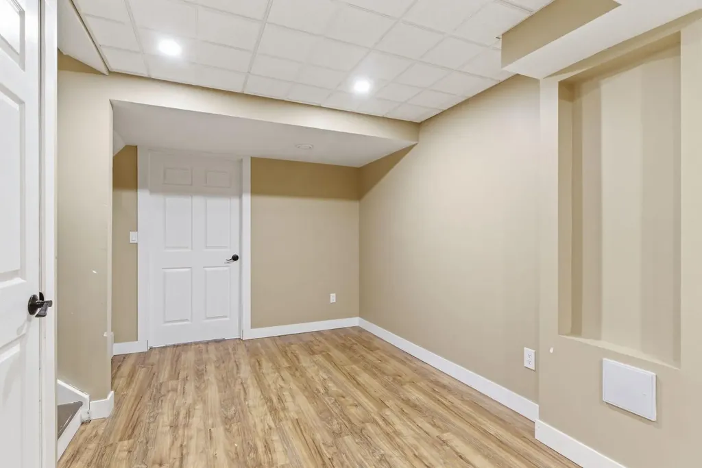 90 Coventry Lane NE Calgary AB T3K4G4