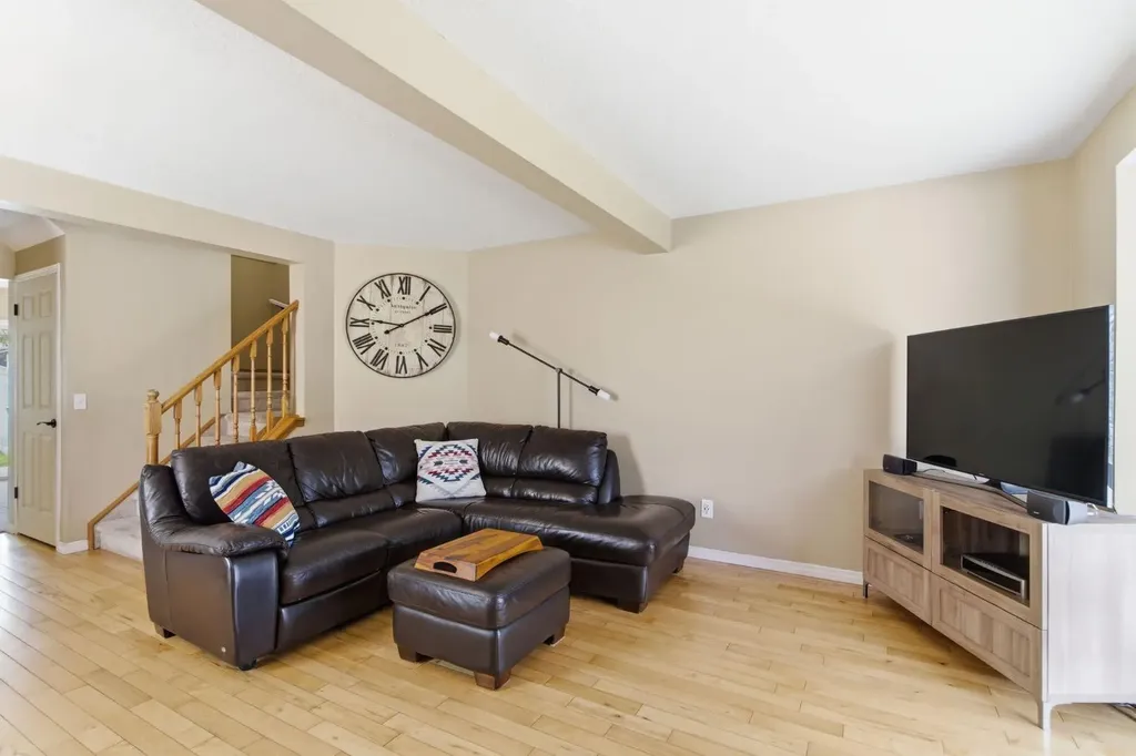90 Coventry Lane NE Calgary AB T3K4G4