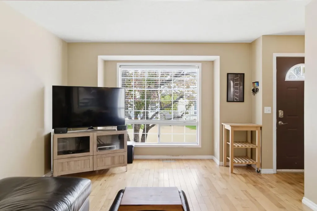 90 Coventry Lane NE Calgary AB T3K4G4