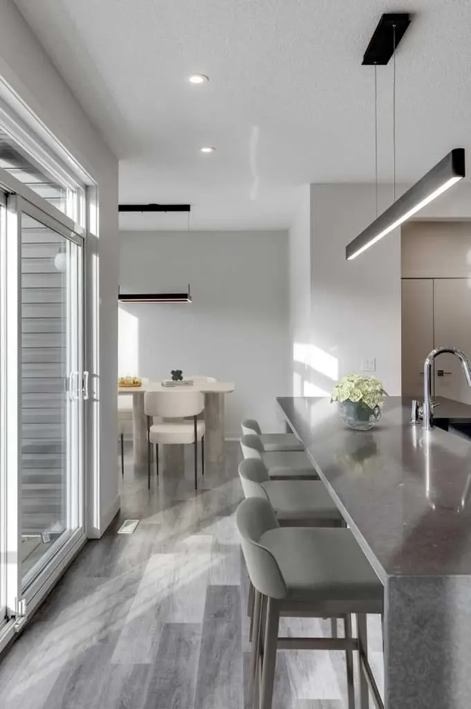 64 Waterford Terrace Chestermere AB T1X 2P7