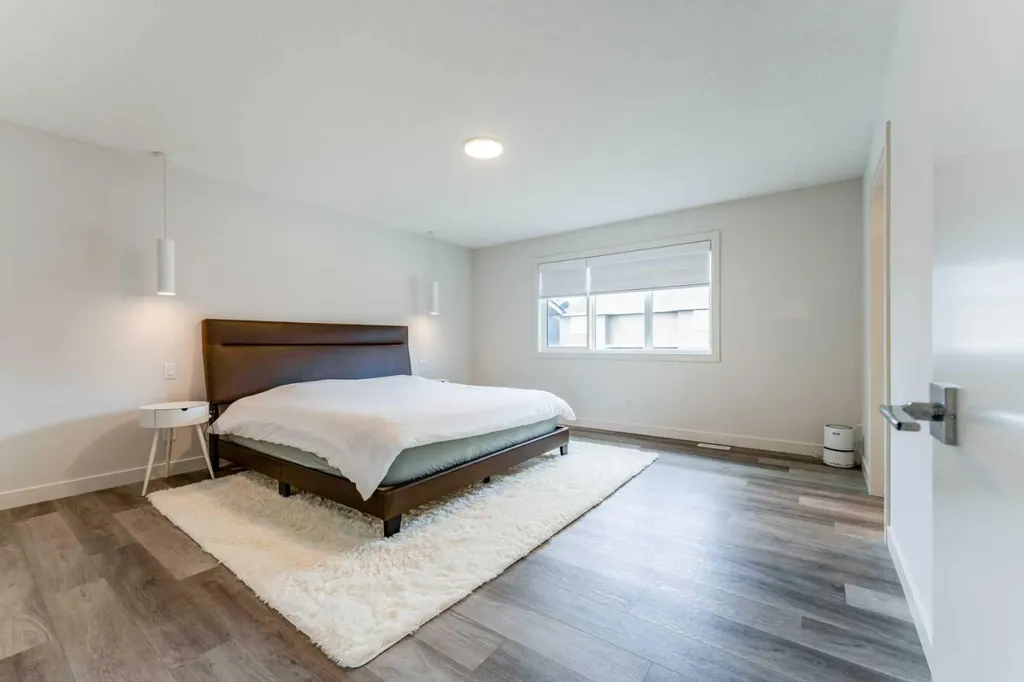 64 Waterford Terrace Chestermere AB T1X 2P7