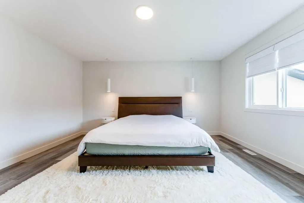 64 Waterford Terrace Chestermere AB T1X 2P7