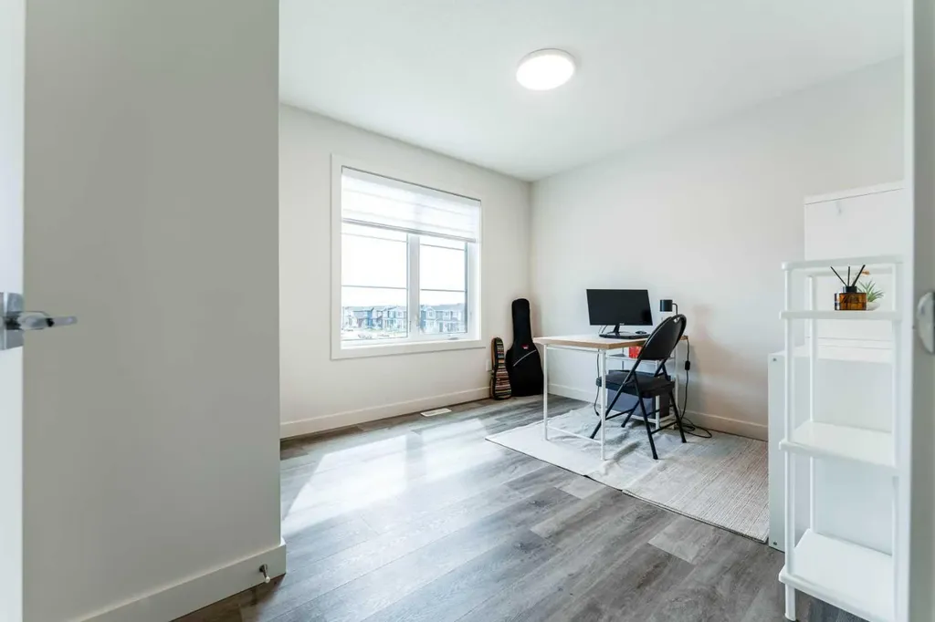 64 Waterford Terrace Chestermere AB T1X 2P7