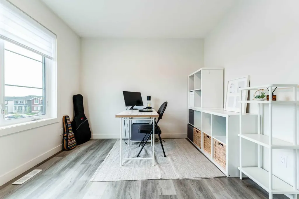 64 Waterford Terrace Chestermere AB T1X 2P7