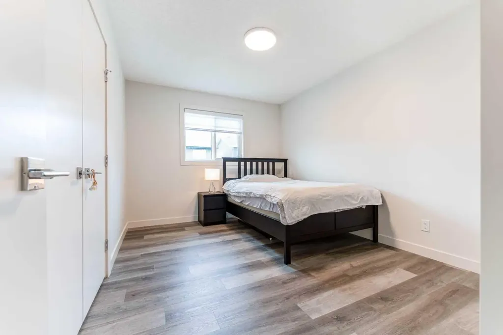 64 Waterford Terrace Chestermere AB T1X 2P7