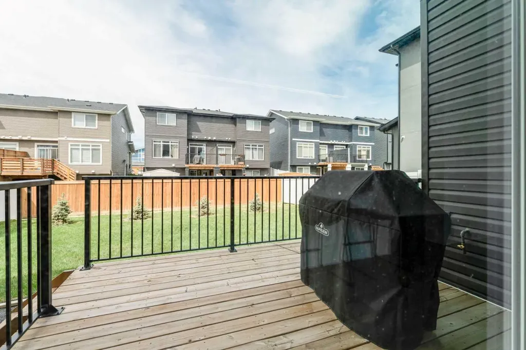 64 Waterford Terrace Chestermere AB T1X 2P7