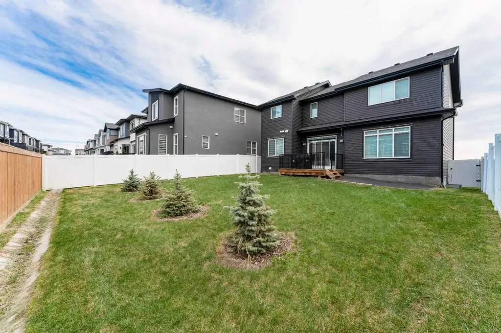 64 Waterford Terrace Chestermere AB T1X 2P7