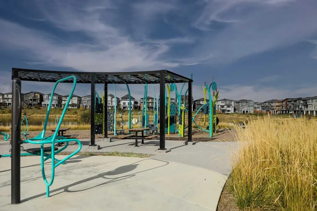 64 Waterford Terrace Chestermere AB T1X 2P7