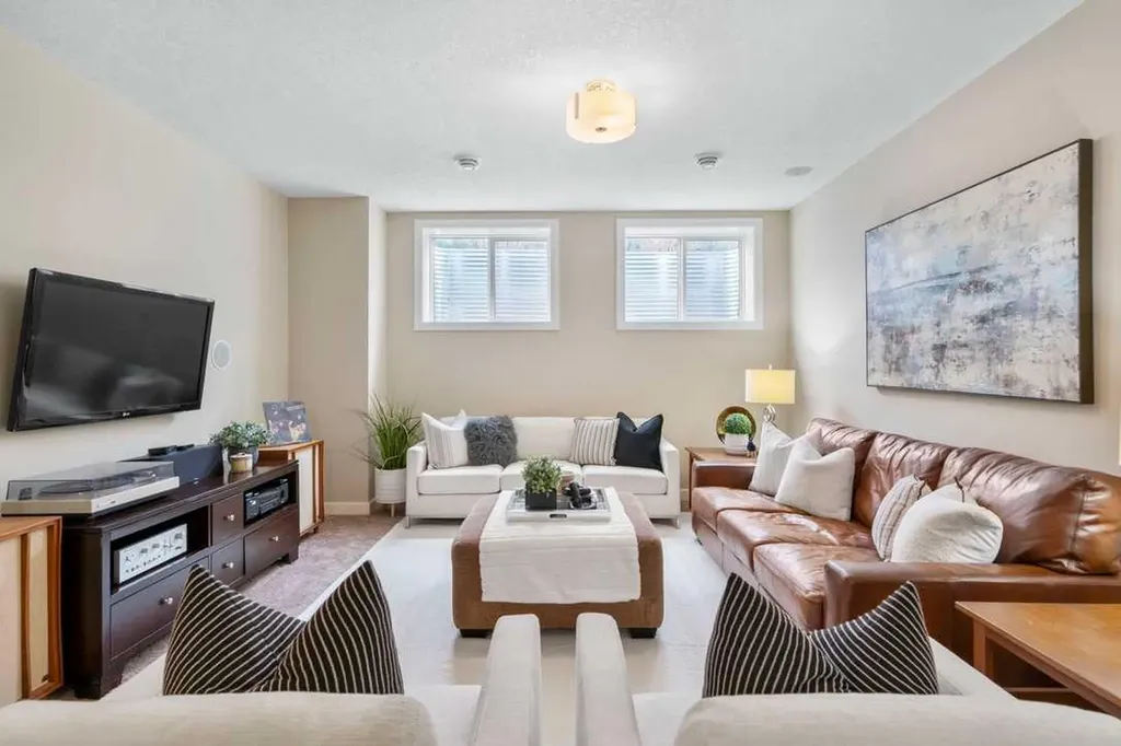 25 Fireside Landing Cochrane AB T4C 0V9