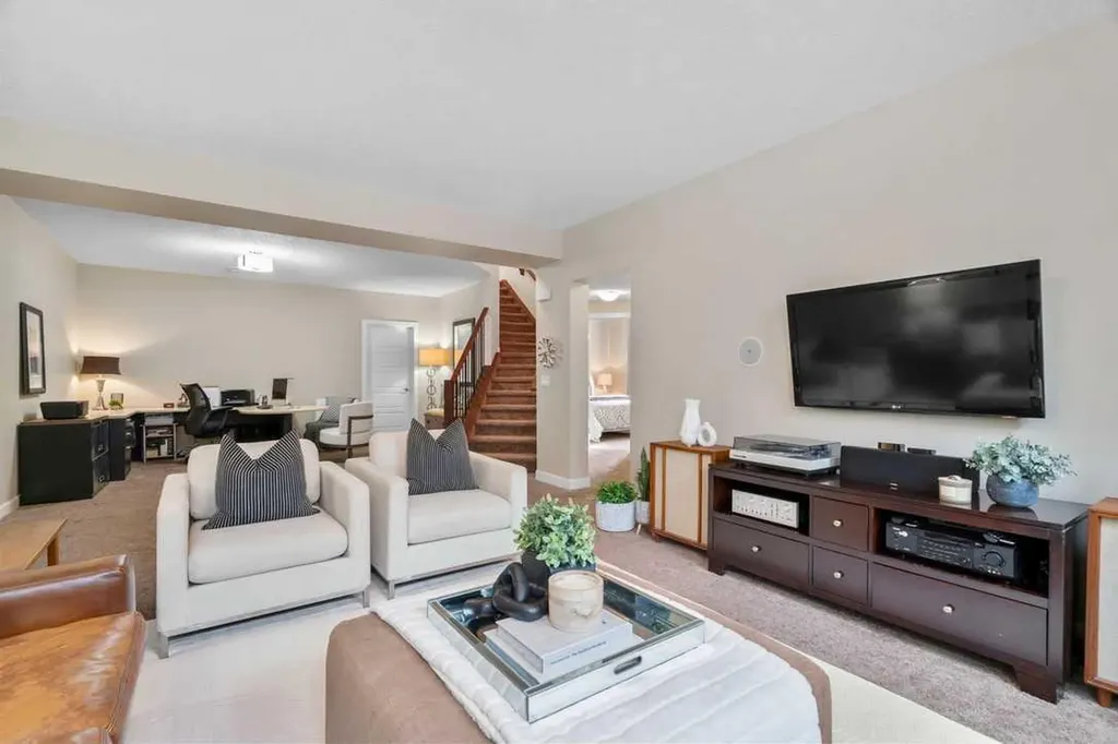 25 Fireside Landing Cochrane AB T4C 0V9