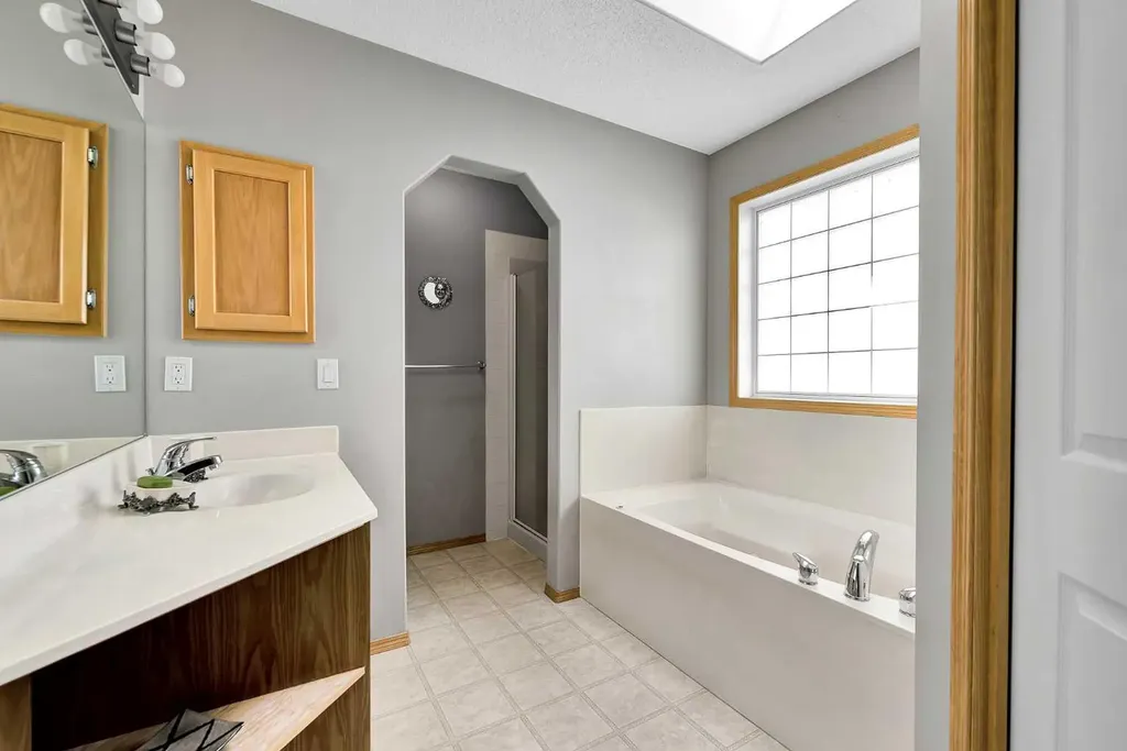 1448 Shannon Avenue SW Calgary AB T2Y4L7