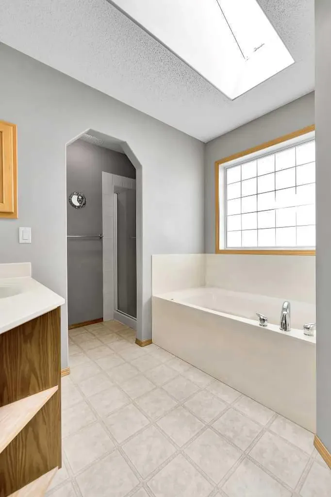 1448 Shannon Avenue SW Calgary AB T2Y4L7