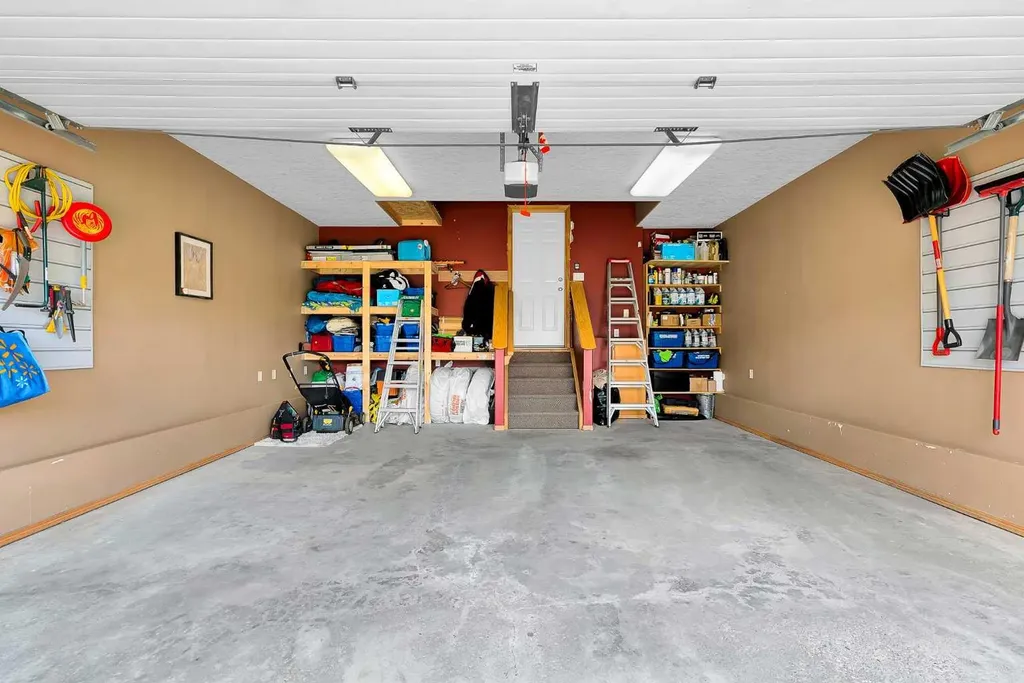 1448 Shannon Avenue SW Calgary AB T2Y4L7