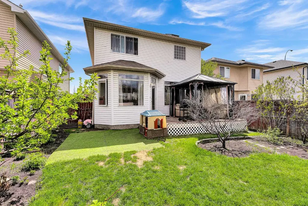 1448 Shannon Avenue SW Calgary AB T2Y4L7