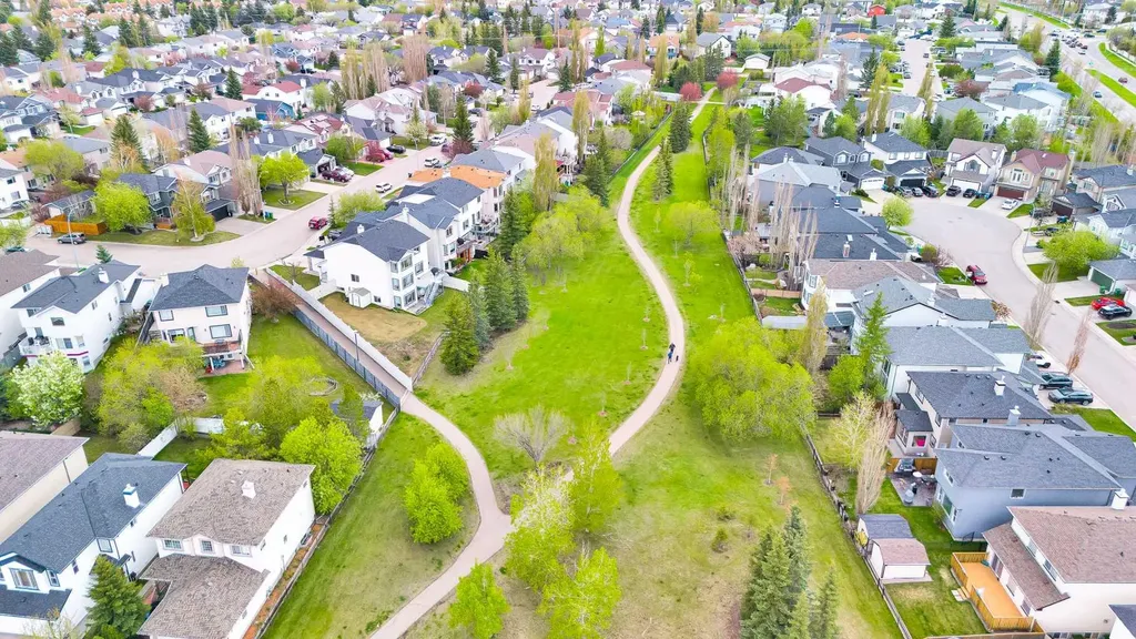 1448 Shannon Avenue SW Calgary AB T2Y4L7