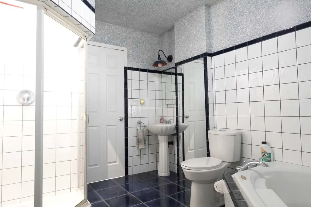 1009 1 Street NE Sundre AB T0M 1X0