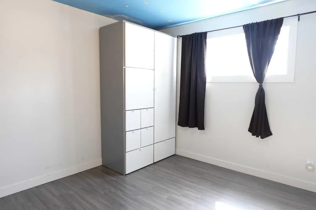 1009 1 Street NE Sundre AB T0M 1X0