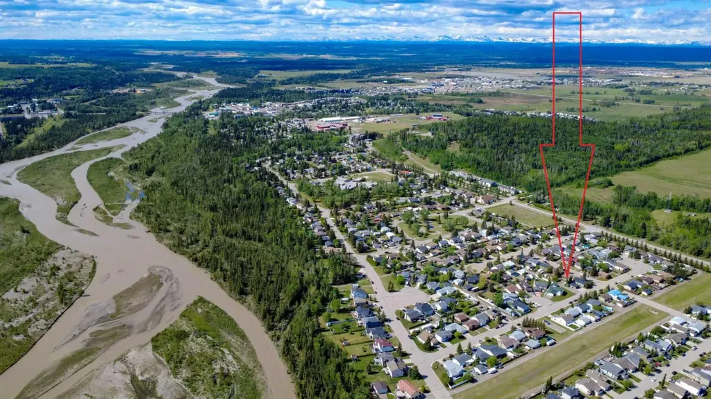 1009 1 Street NE Sundre AB T0M 1X0