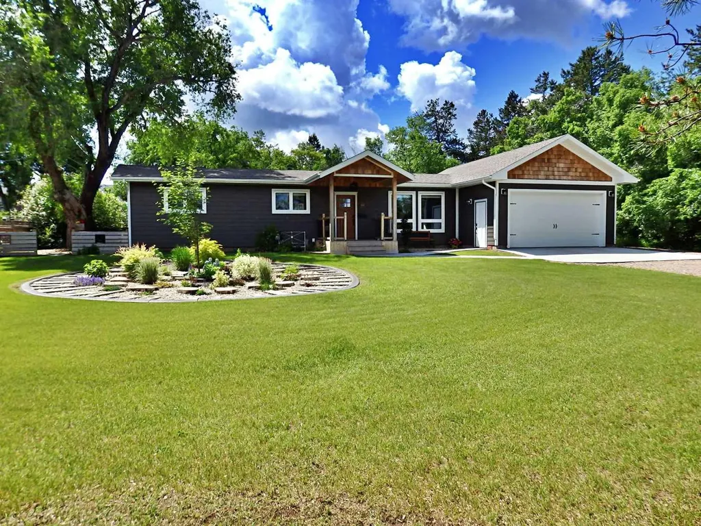 6019 52 Avenue Vermilion AB T9X 1X3