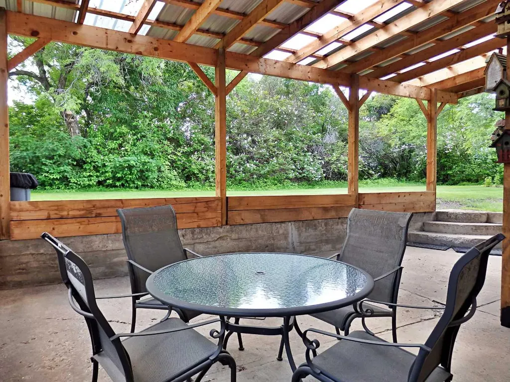 6019 52 Avenue Vermilion AB T9X 1X3