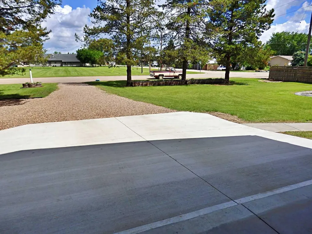 6019 52 Avenue Vermilion AB T9X 1X3