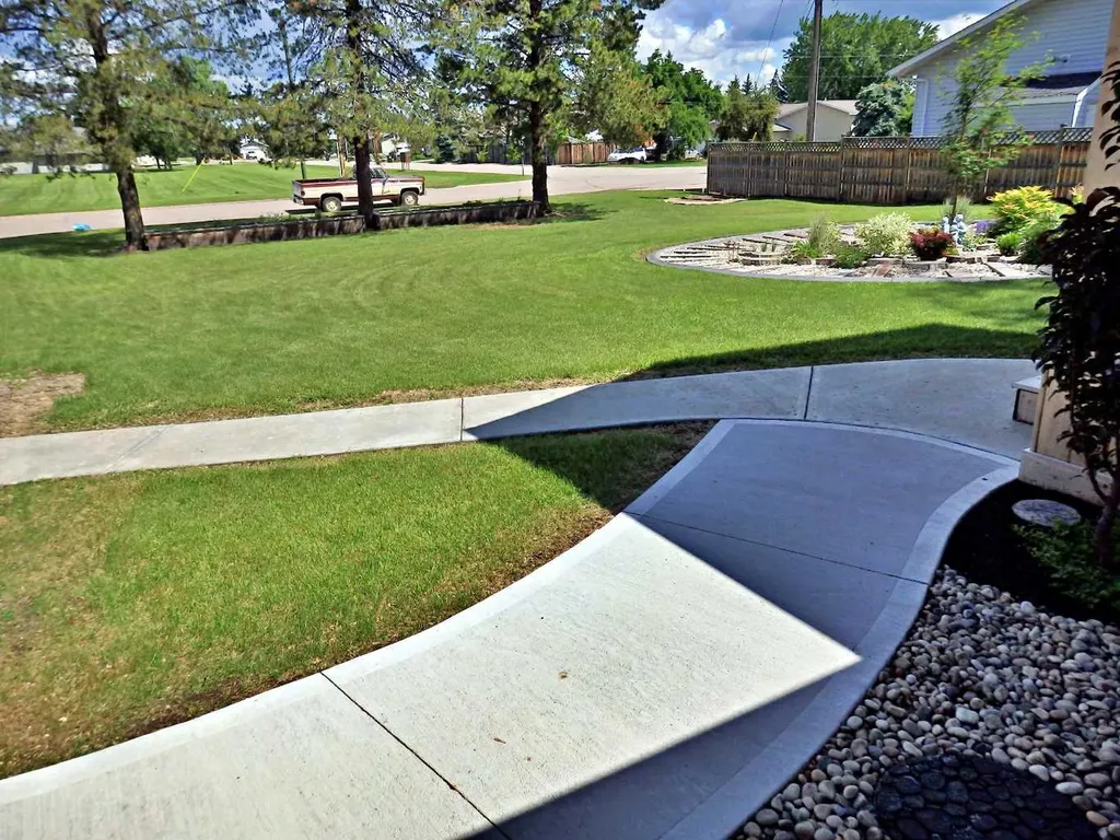 6019 52 Avenue Vermilion AB T9X 1X3