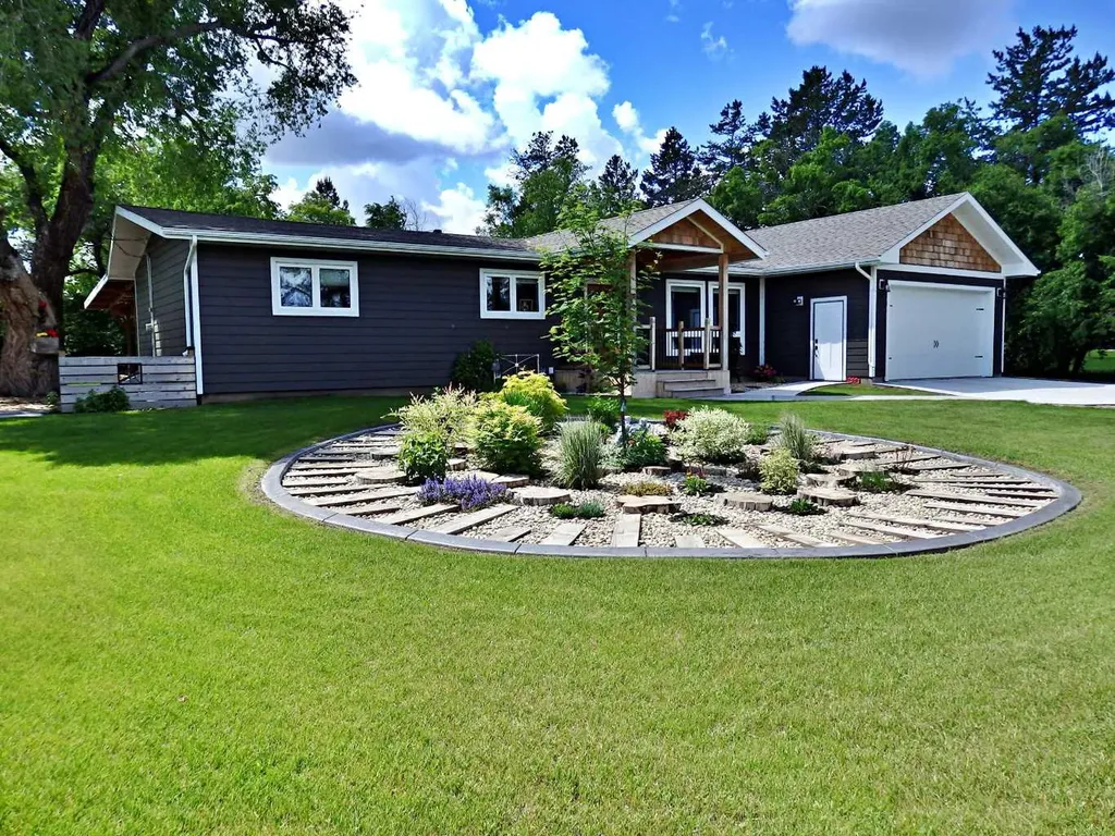 6019 52 Avenue Vermilion AB T9X 1X3