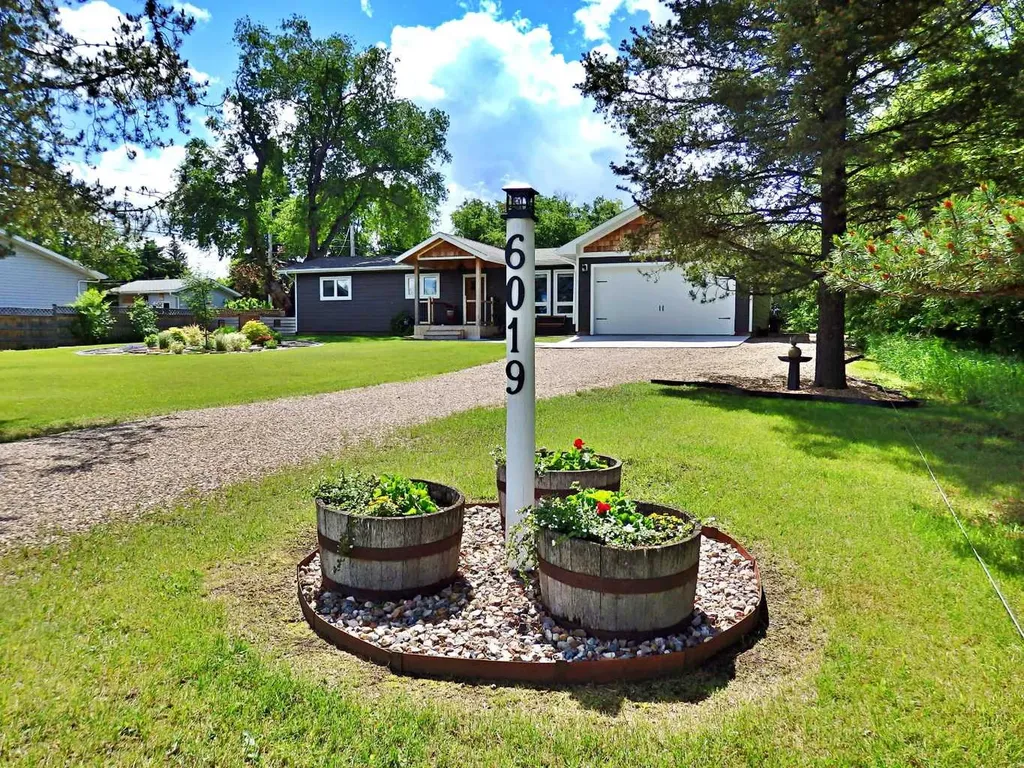 6019 52 Avenue Vermilion AB T9X 1X3