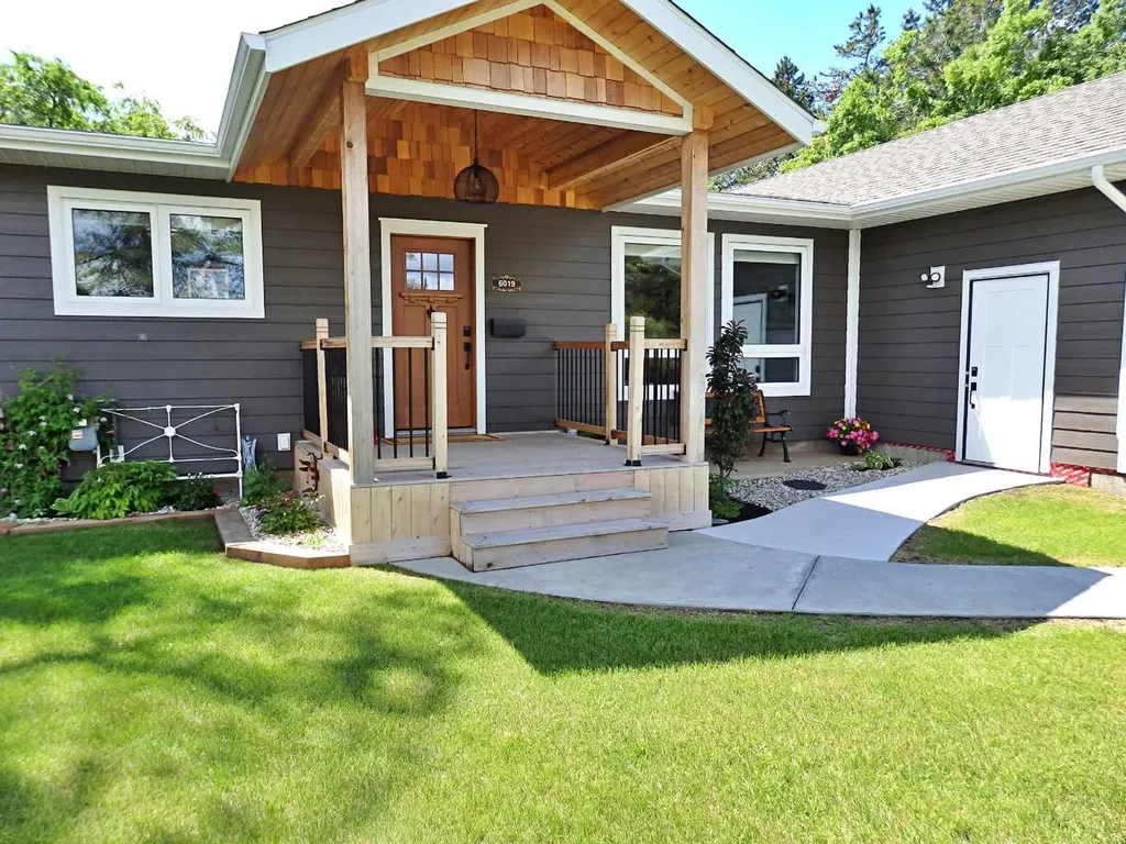 6019 52 Avenue Vermilion AB T9X 1X3