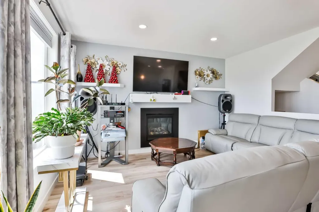 134 Greywolf Road N Lethbridge AB T1H 7G5
