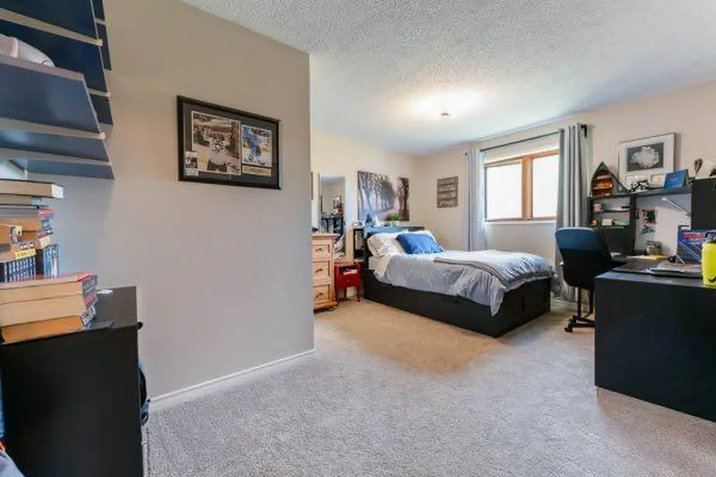463 3 Avenue Drumheller AB T0J 2E0