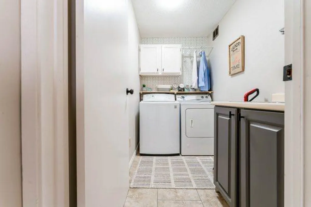 463 3 Avenue Drumheller AB T0J 2E0
