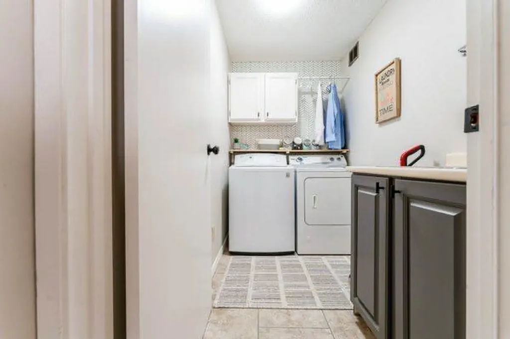 463 3 Avenue Drumheller AB T0J 2E0