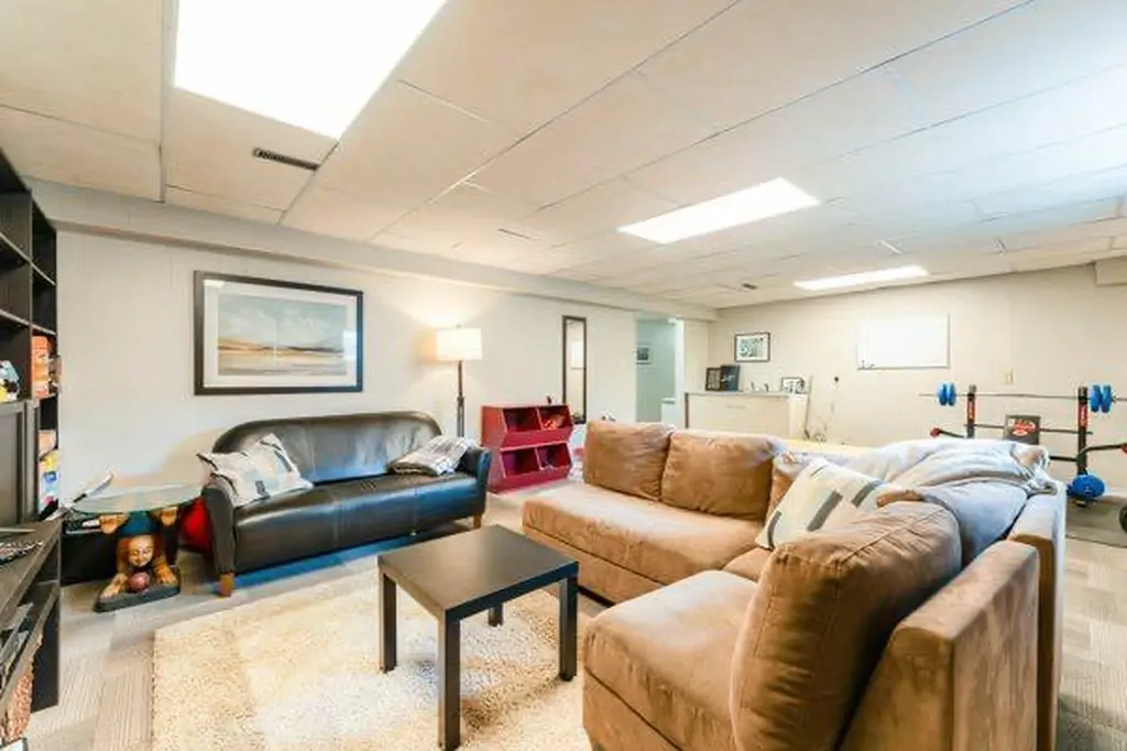 463 3 Avenue Drumheller AB T0J 2E0