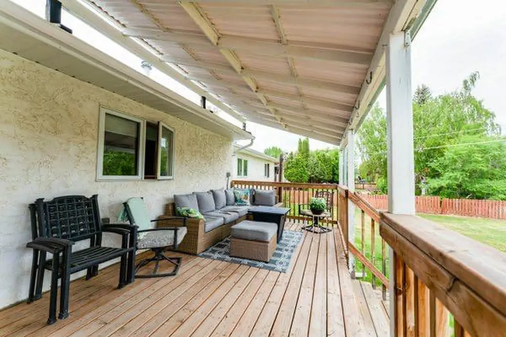 463 3 Avenue Drumheller AB T0J 2E0